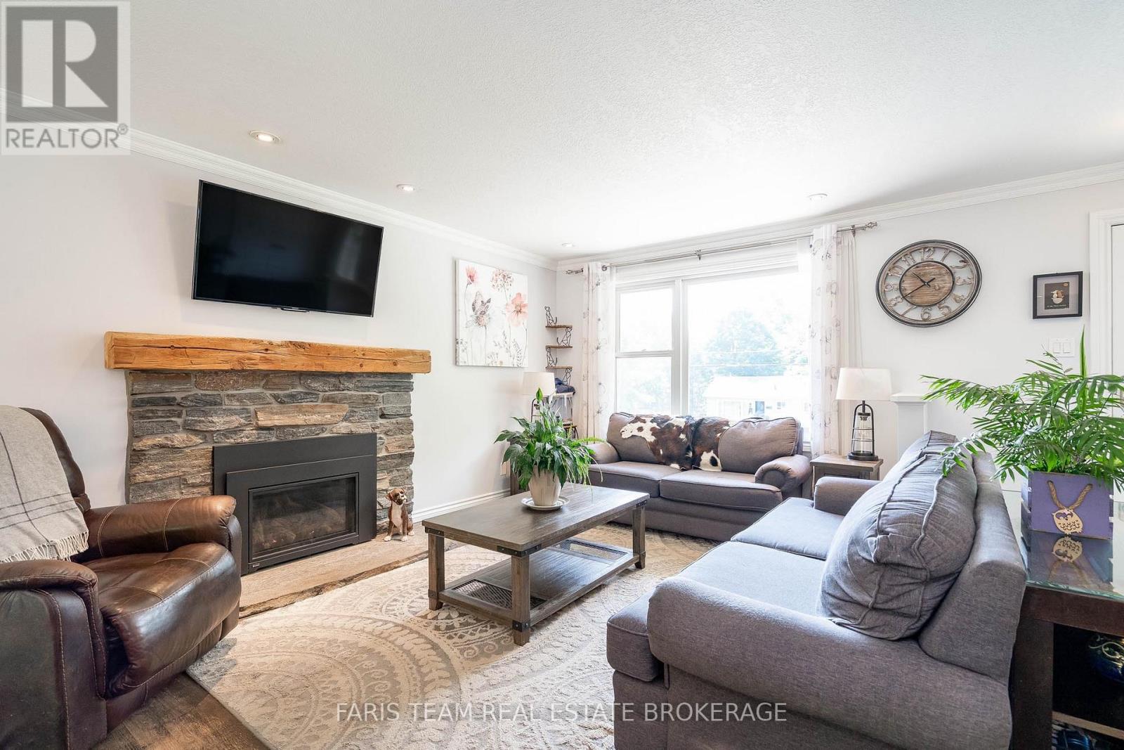 Photo 16 of 1116 Everton Road, Midland ON