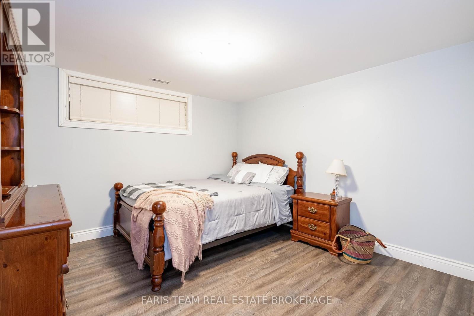 Photo 23 of 1116 Everton Road, Midland ON