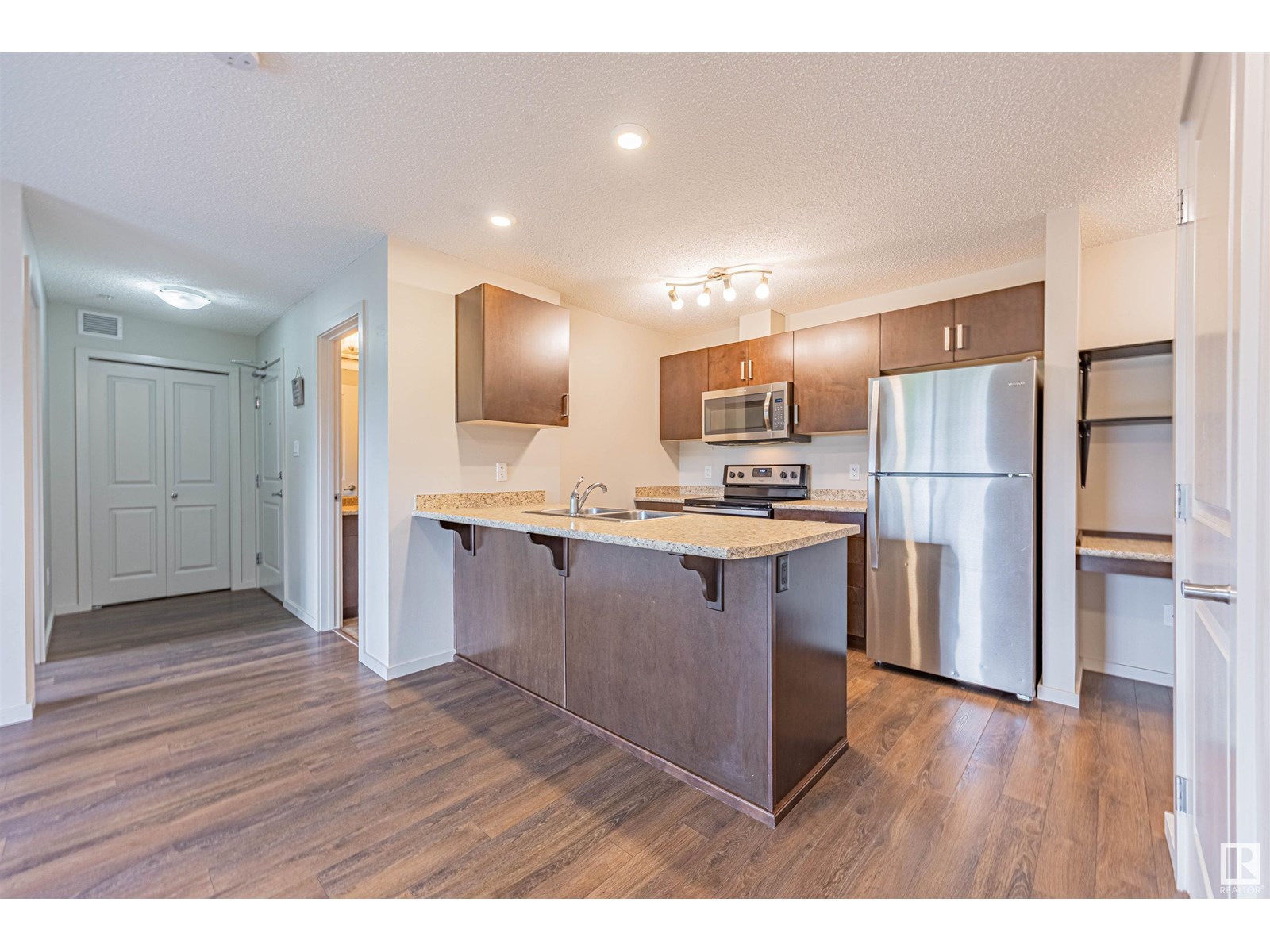 Photo 10 of 209 142 Ebbers Bv Nw, Edmonton AB