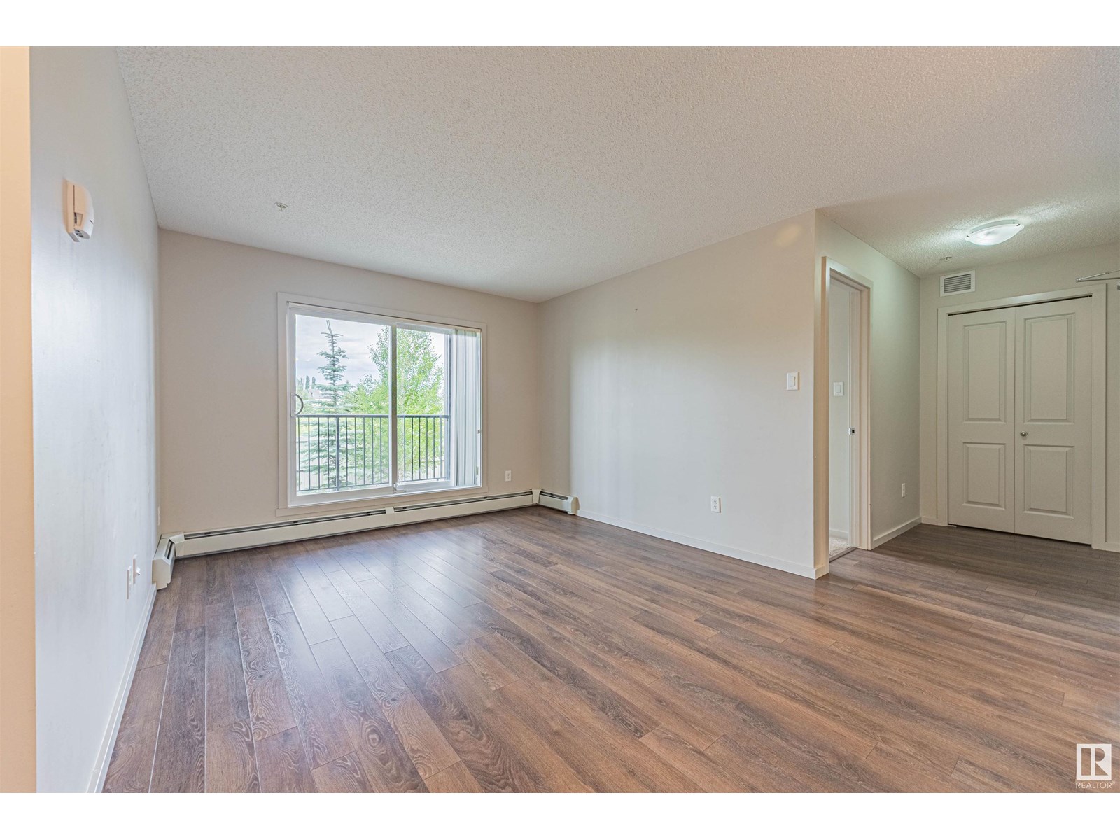 Photo 8 of 209 142 Ebbers Bv Nw, Edmonton AB