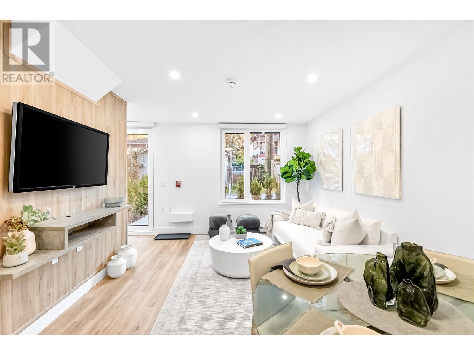 308 2250 E 1ST AVENUE, Vancouver