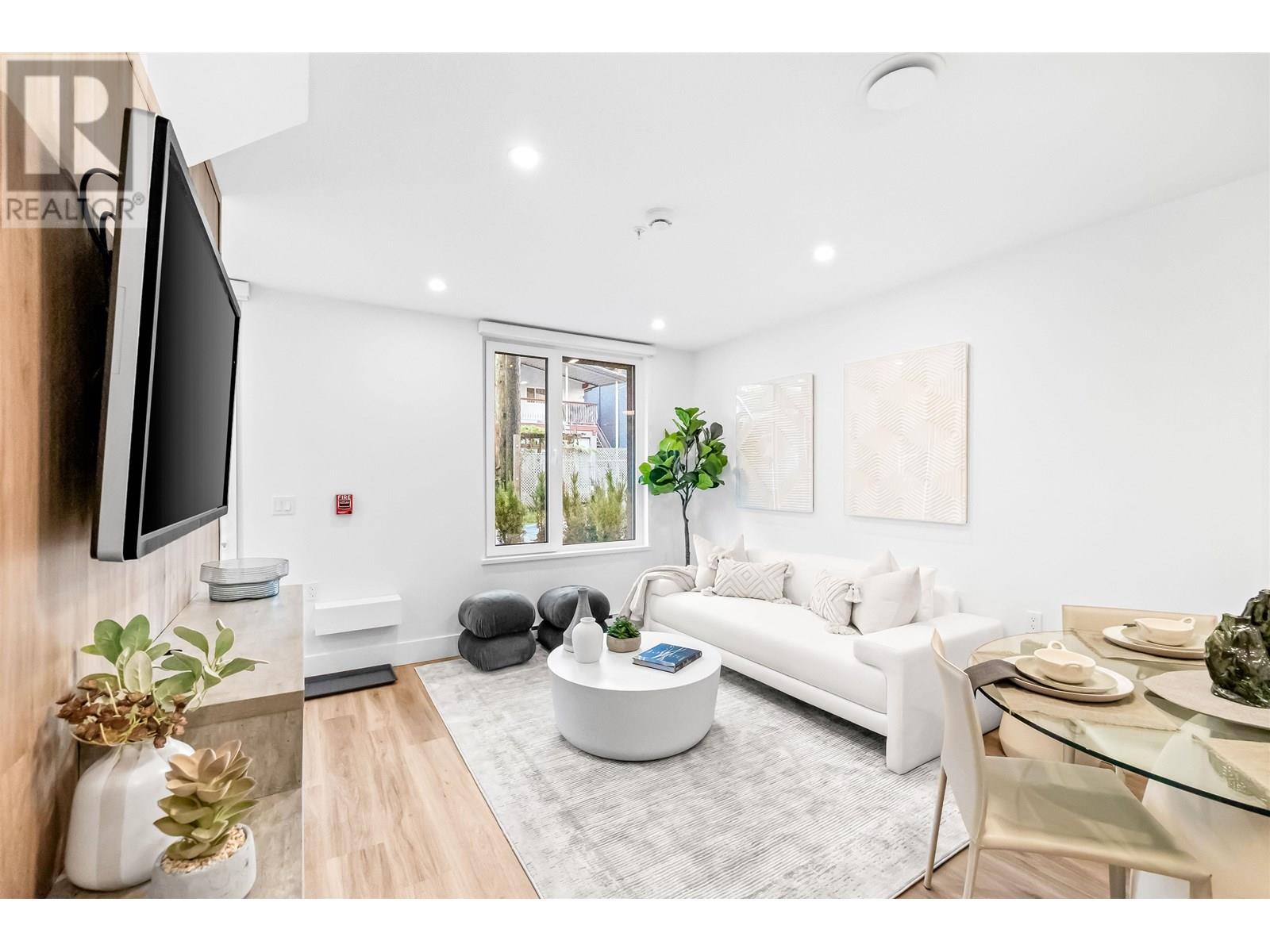 308 2250 E 1ST AVENUE, Vancouver