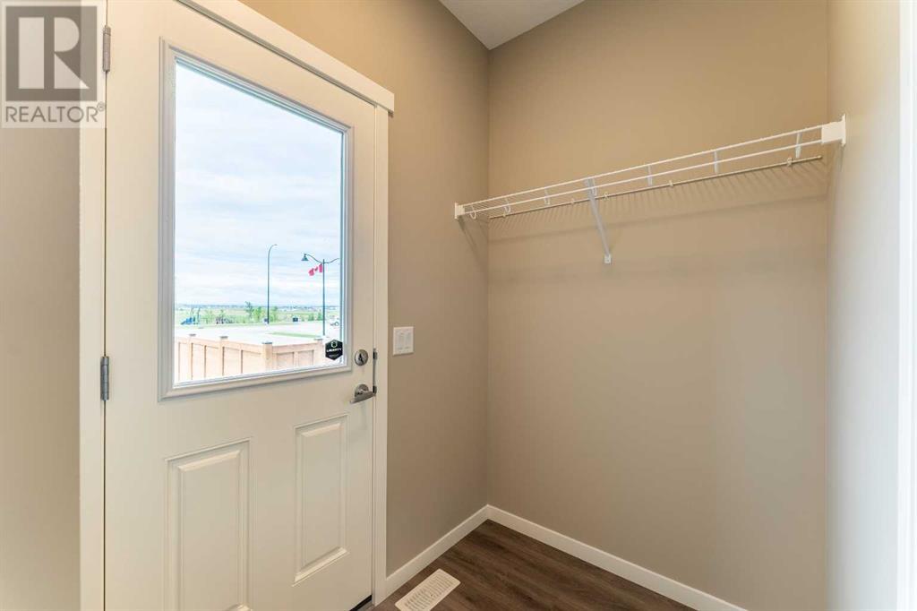 Photo 19 of 121 Hotchkiss Way Se, Calgary AB
