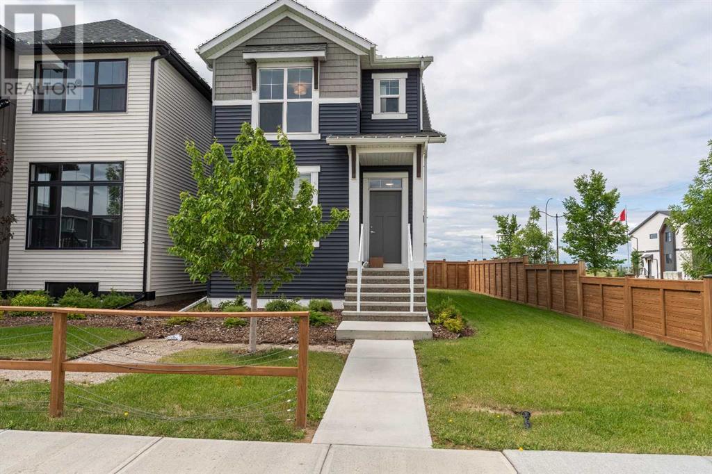 Photo 2 of 121 Hotchkiss Way Se, Calgary AB