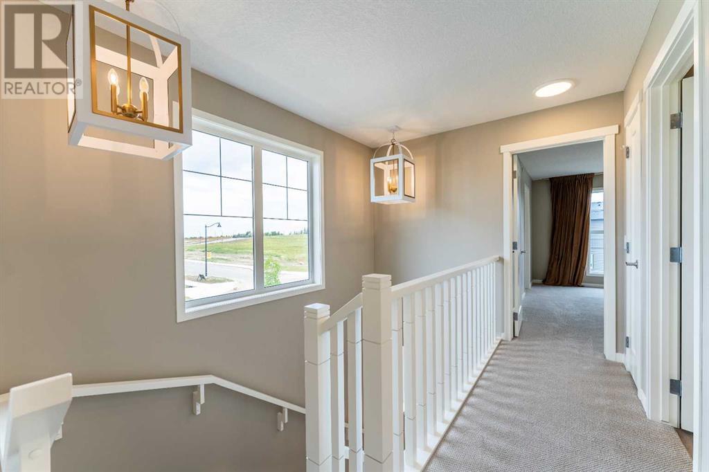 Photo 21 of 121 Hotchkiss Way Se, Calgary AB