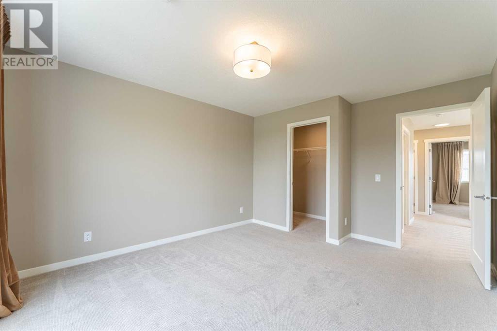 Photo 25 of 121 Hotchkiss Way Se, Calgary AB