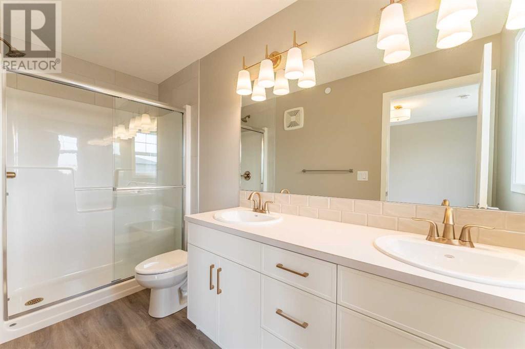 Photo 26 of 121 Hotchkiss Way Se, Calgary AB
