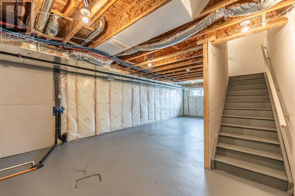 Photo 32 of 121 Hotchkiss Way Se, Calgary AB