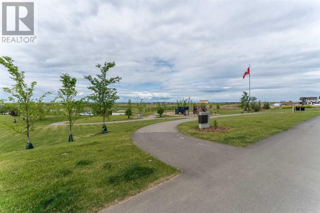 Photo 38 of 121 Hotchkiss Way Se, Calgary AB