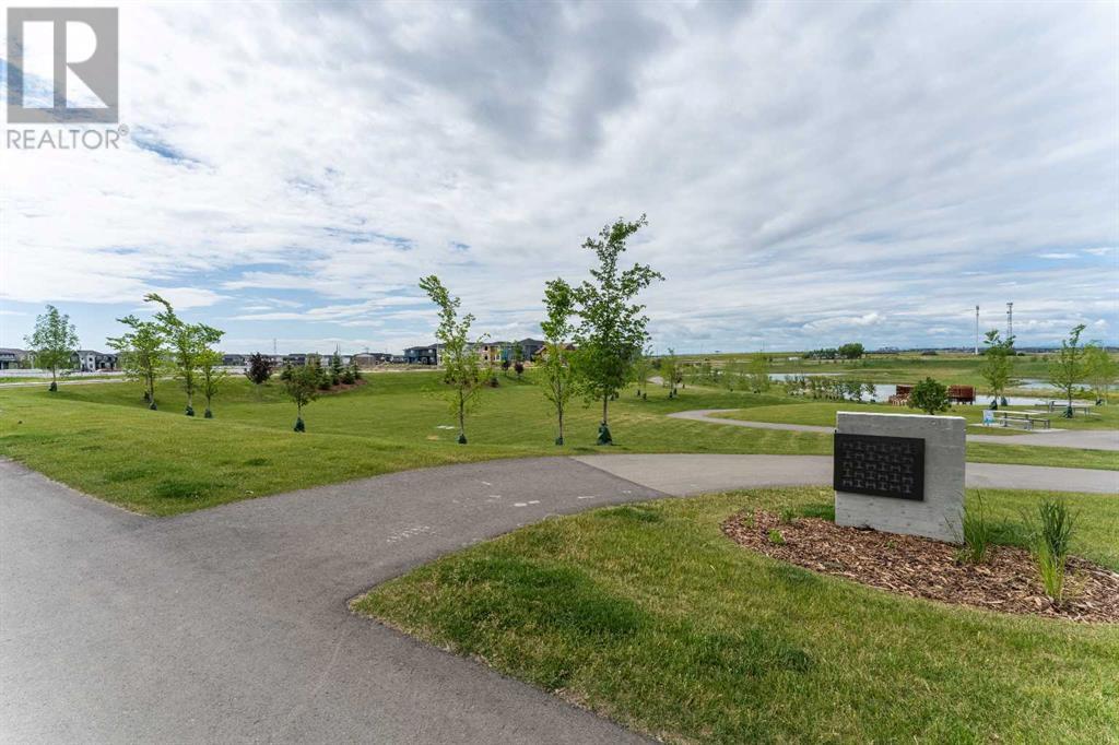 Photo 39 of 121 Hotchkiss Way Se, Calgary AB
