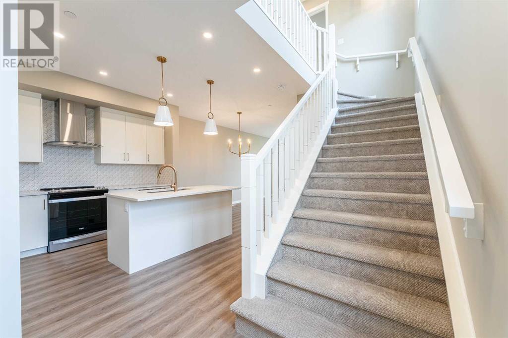 Photo 7 of 121 Hotchkiss Way Se, Calgary AB