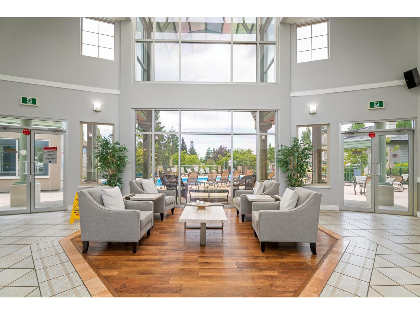 Photo 11 of 409 13860 70 Avenue, Surrey BC
