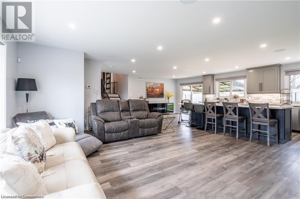 Photo 17 of 4006 Queen Street, Nanticoke ON
