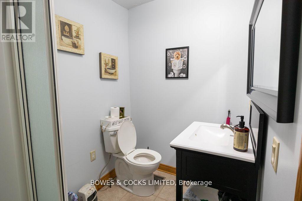 Photo 32 of 5635 Highway 620, Wollaston ON
