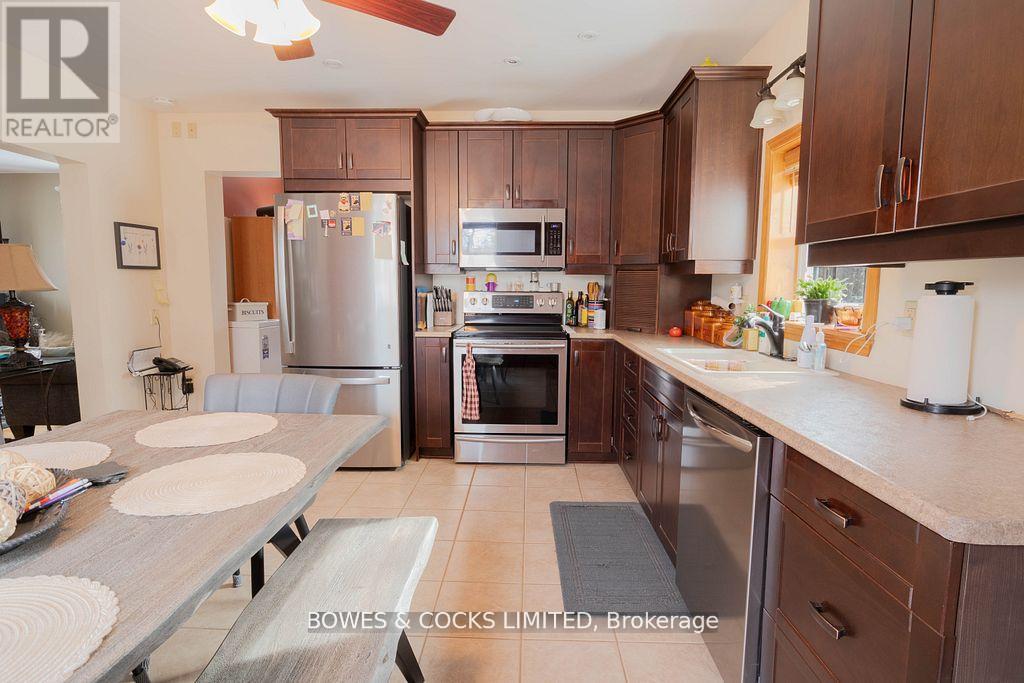 Photo 31 of 5635 Highway 620, Wollaston ON