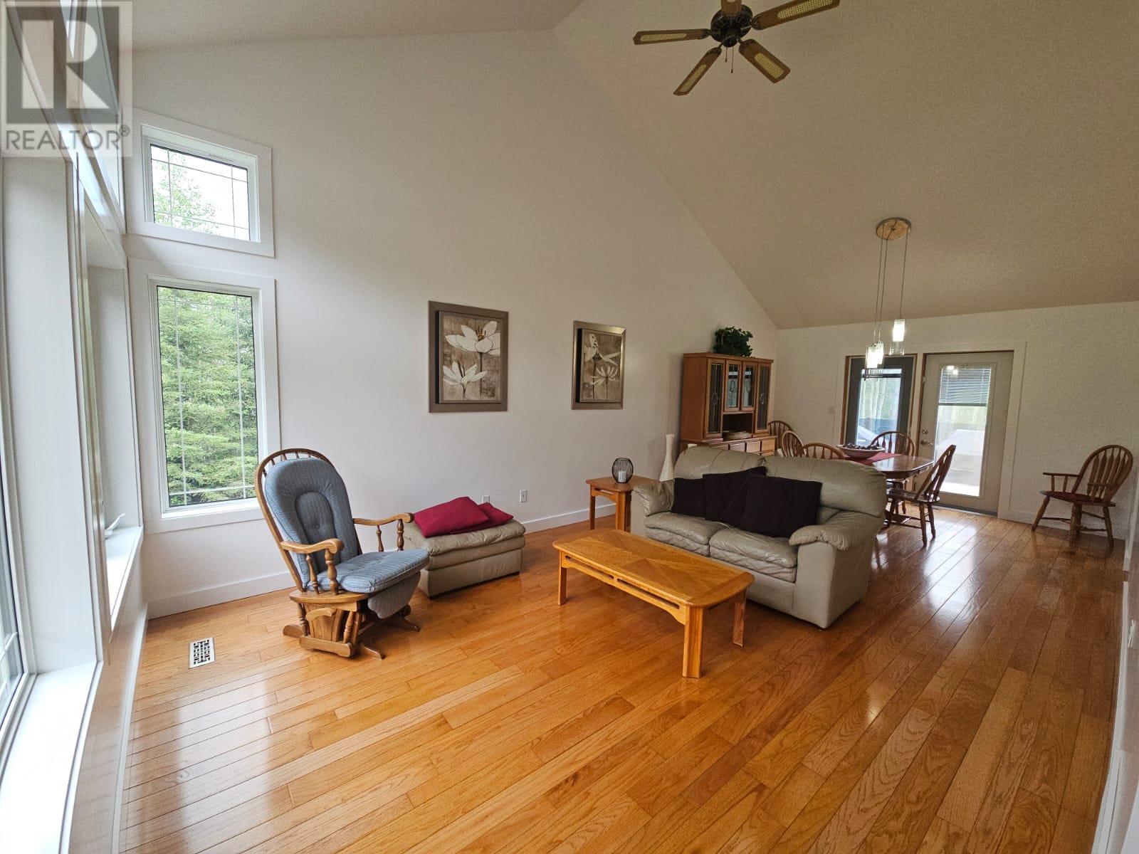 5309 Hillside Avenue NW, Chetwynd