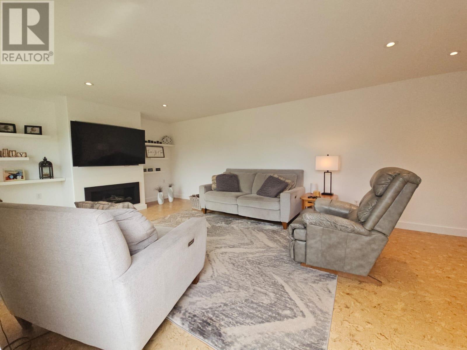 5309 Hillside Avenue NW, Chetwynd