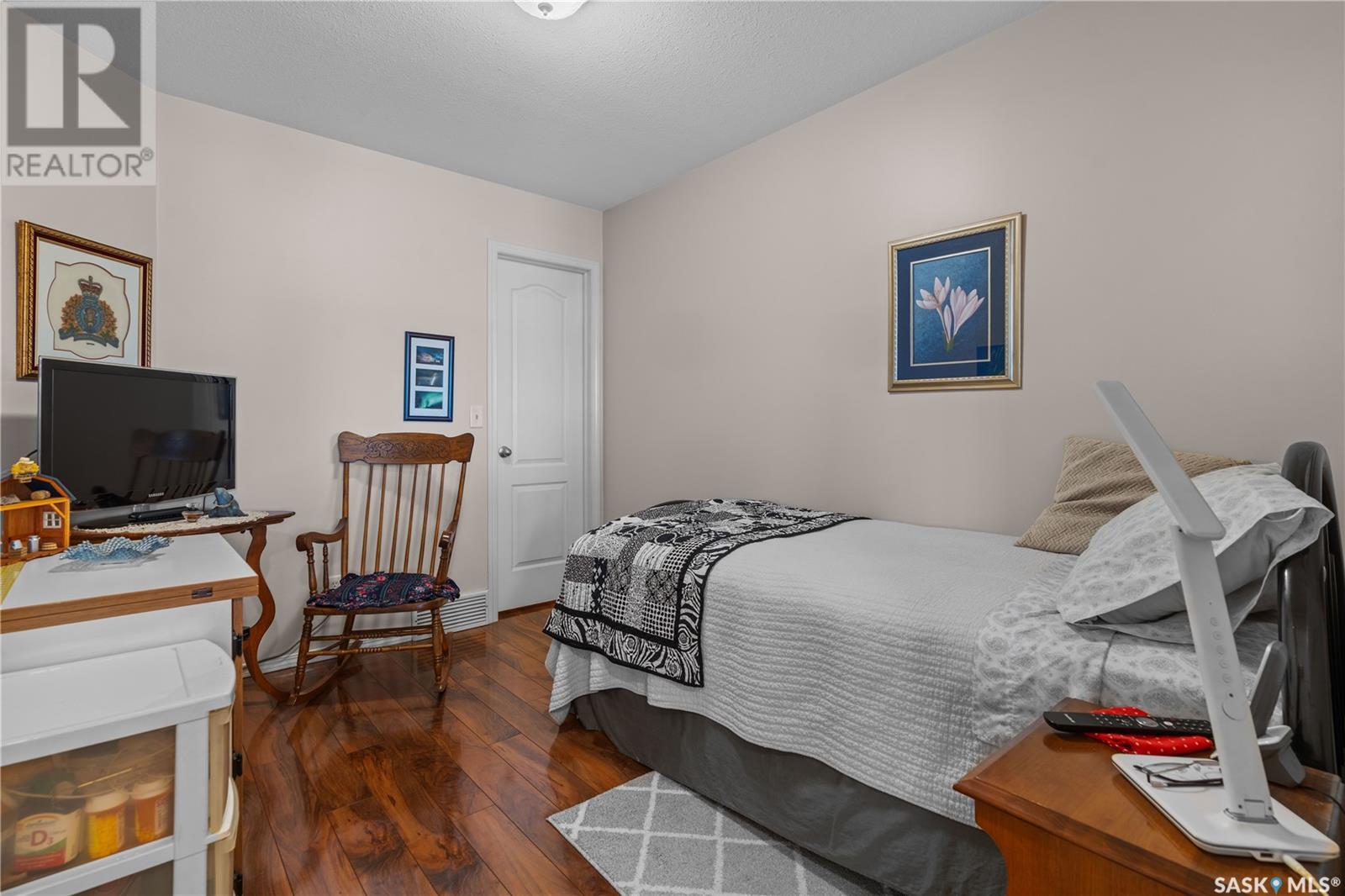 Single Family House Low rise for Sale in  Buckingham DRIVE E Regina 