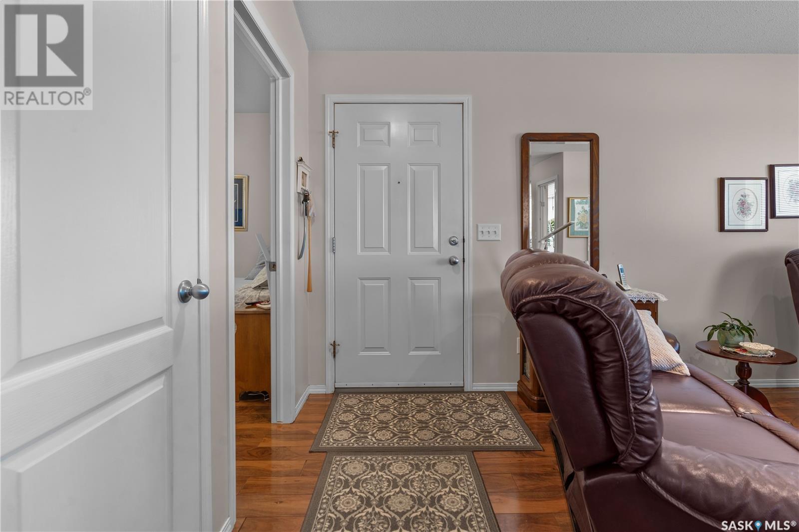 Single Family House Low rise for Sale in  Buckingham DRIVE E Regina 