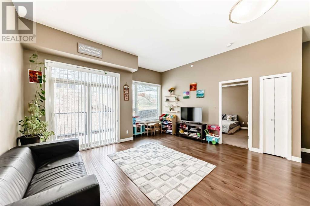 Single Family House for Sale in    Street NE Highland Park Calgary 