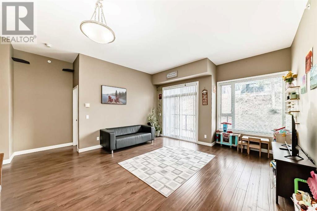 Single Family House for Sale in    Street NE Highland Park Calgary 