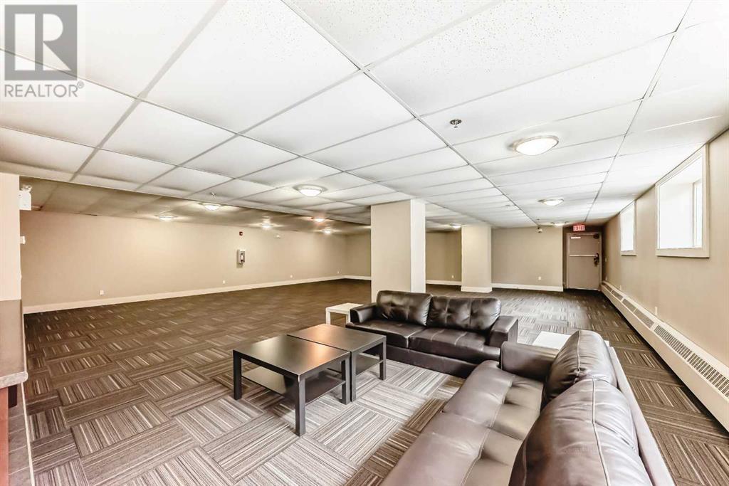 Single Family House for Sale in    Street NE Highland Park Calgary 