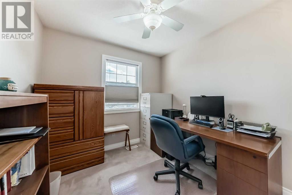 Single Family House 4 Level for Sale in  Dover Mews SE Dover Calgary 