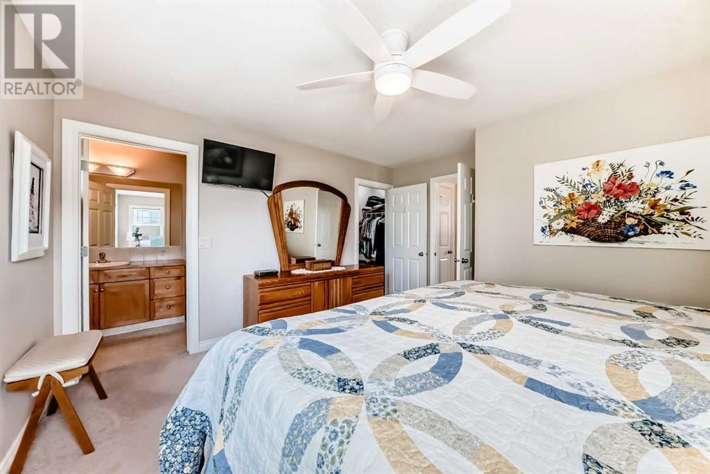 Single Family House 4 Level for Sale in  Dover Mews SE Dover Calgary 