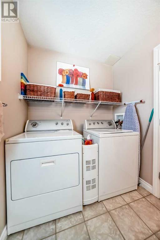 Single Family House 4 Level for Sale in  Dover Mews SE Dover Calgary 