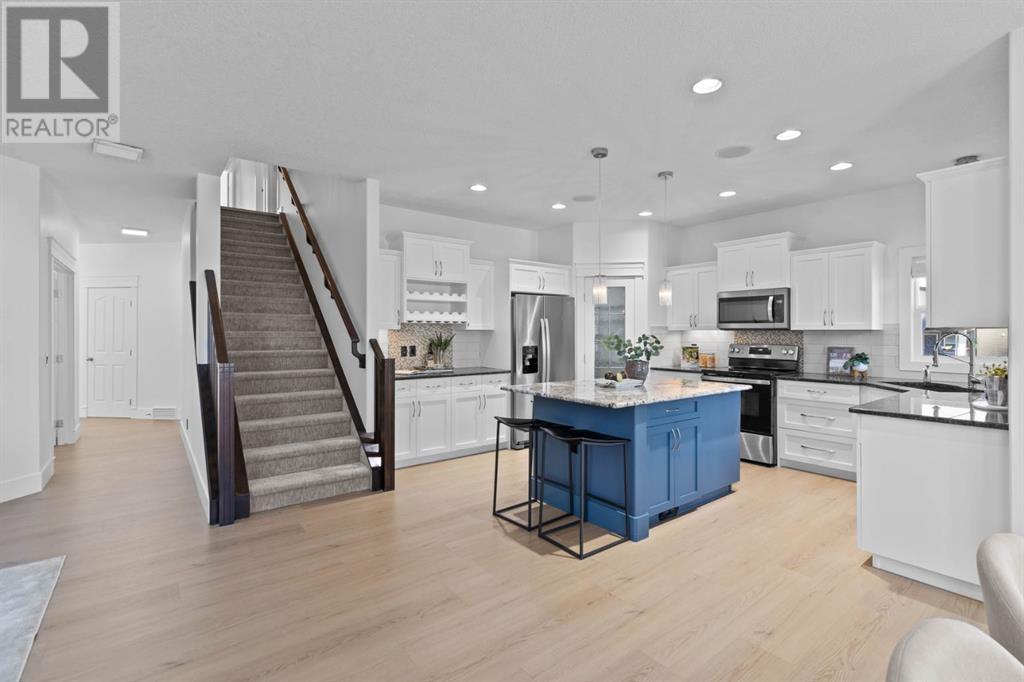 Single Family House for Sale in  Val Gardena Court SW Springbank Hill Calgary 