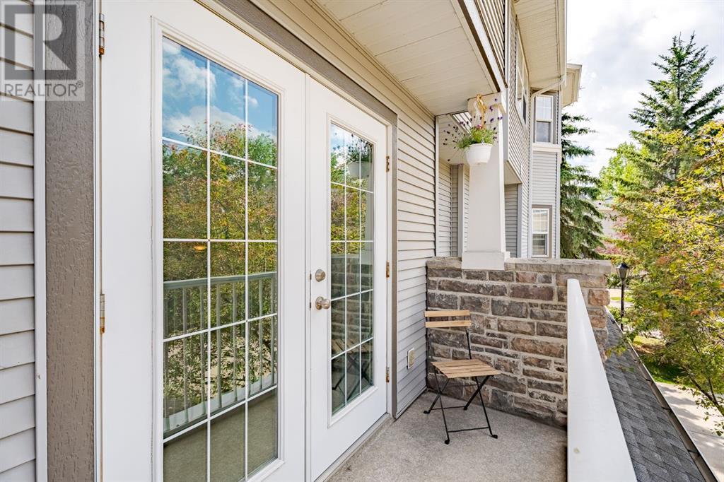 Single Family House 4 Level for Sale in  Inglewood Grove SE Inglewood Calgary 