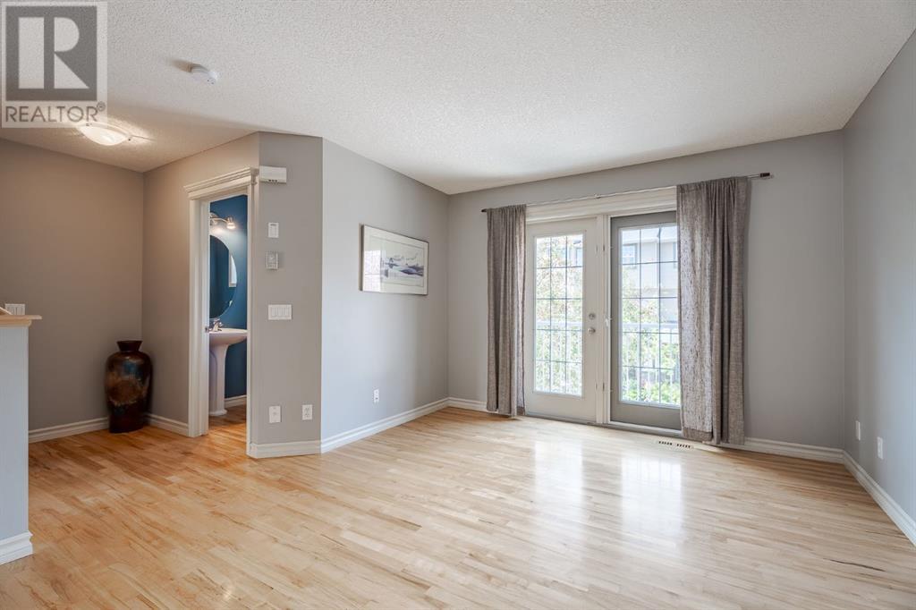 Single Family House 4 Level for Sale in  Inglewood Grove SE Inglewood Calgary 