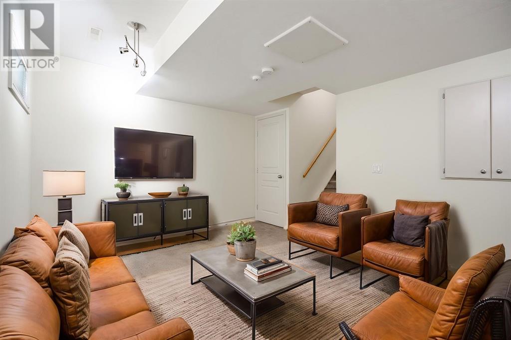 Single Family House 4 Level for Sale in  Inglewood Grove SE Inglewood Calgary 
