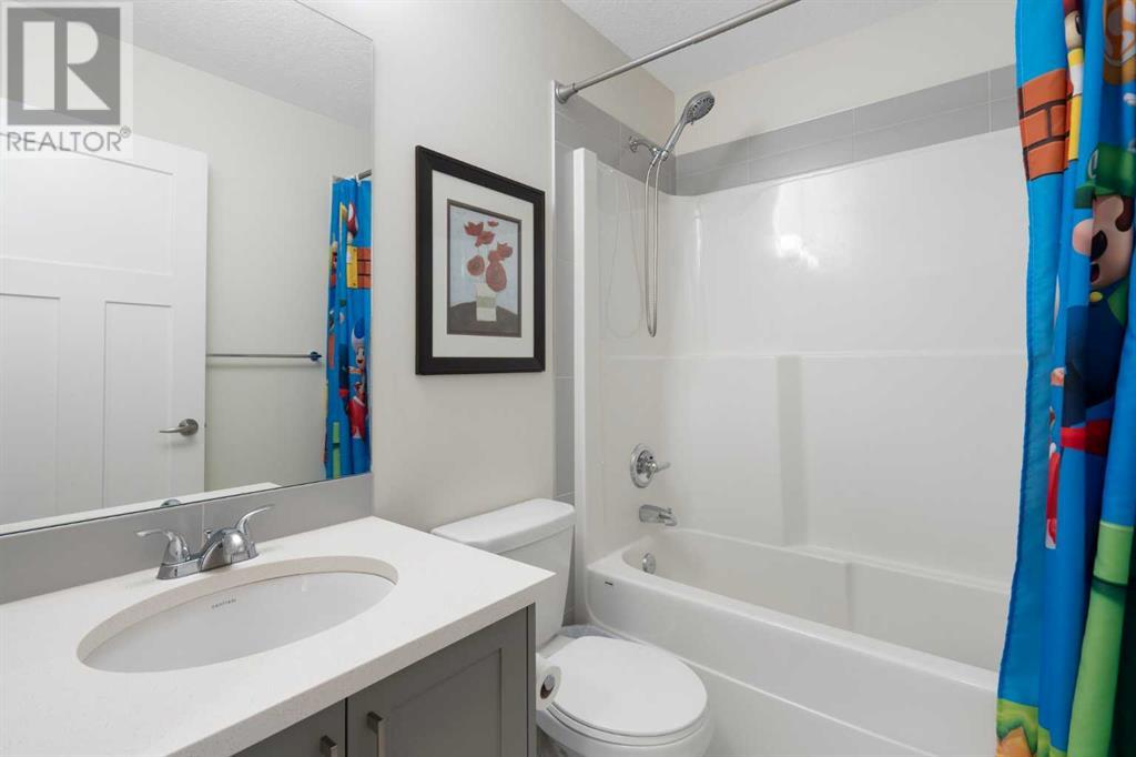 Single Family House for Sale in  Copperleaf Way SE Copperfield Calgary 