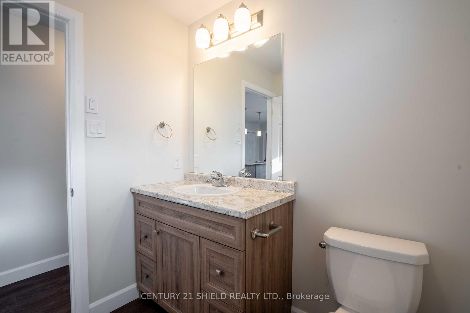 Photo 13 of 301 Kooiman Avenue, Cornwall ON