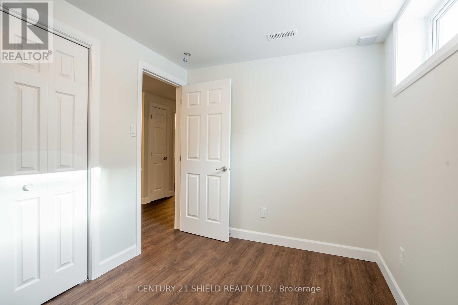 Photo 16 of 301 Kooiman Avenue, Cornwall ON