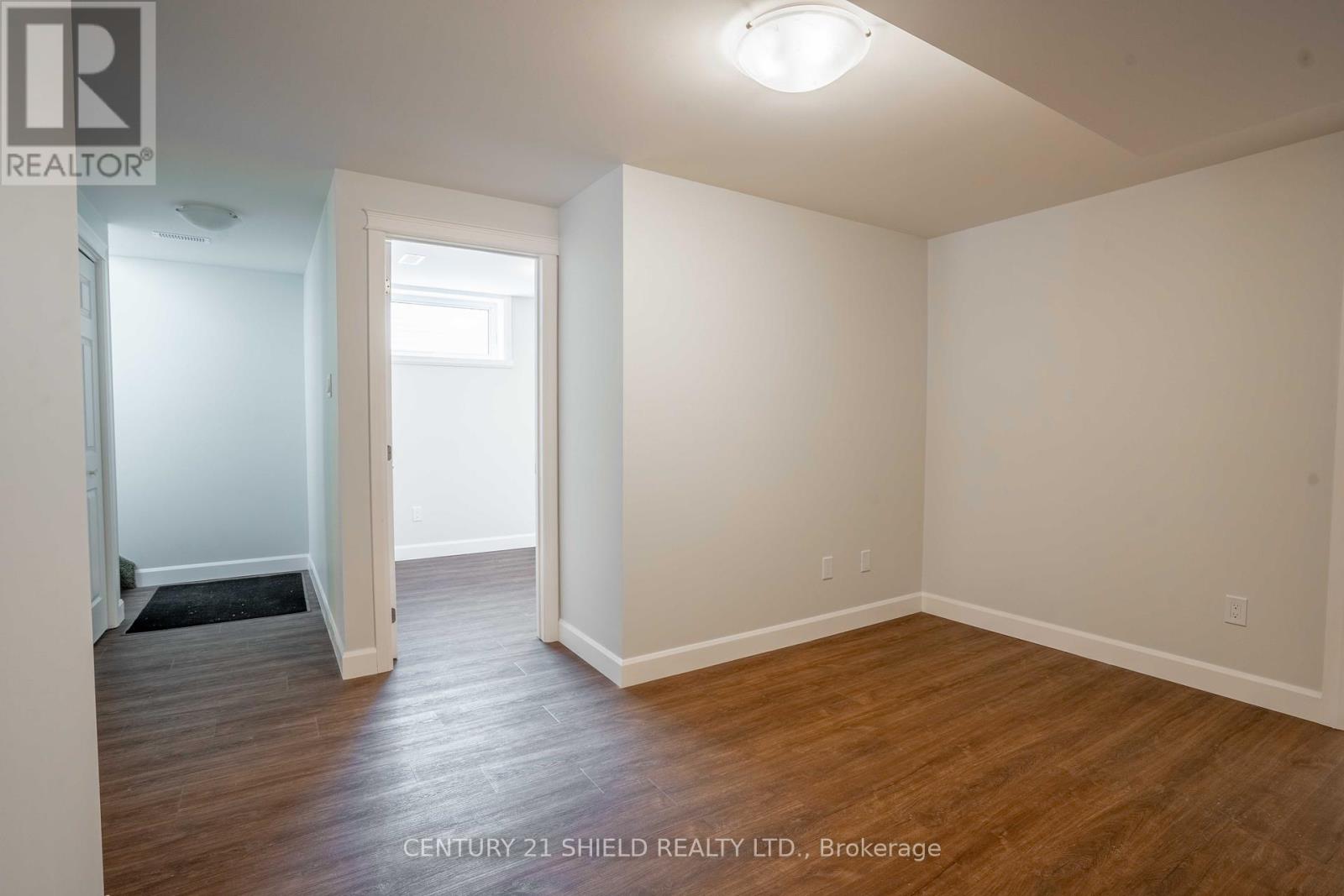 Photo 17 of 301 Kooiman Avenue, Cornwall ON