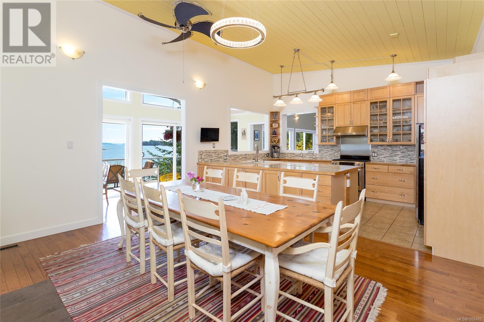  73 McKenzie Crescent, Piers Island