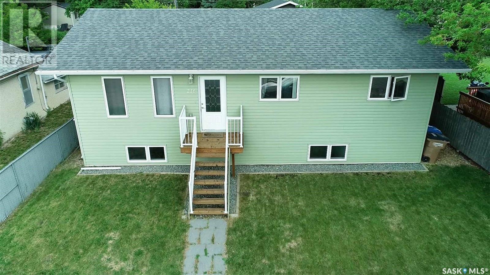 Photo 26 of 216 2nd Avenue S, Melfort SK