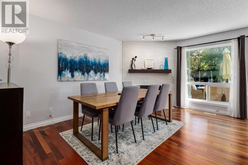 Single Family House for Sale in  Douglas Ridge Green SE Douglasdale/Glen Calgary 