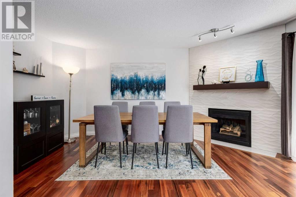 Single Family House for Sale in  Douglas Ridge Green SE Douglasdale/Glen Calgary 