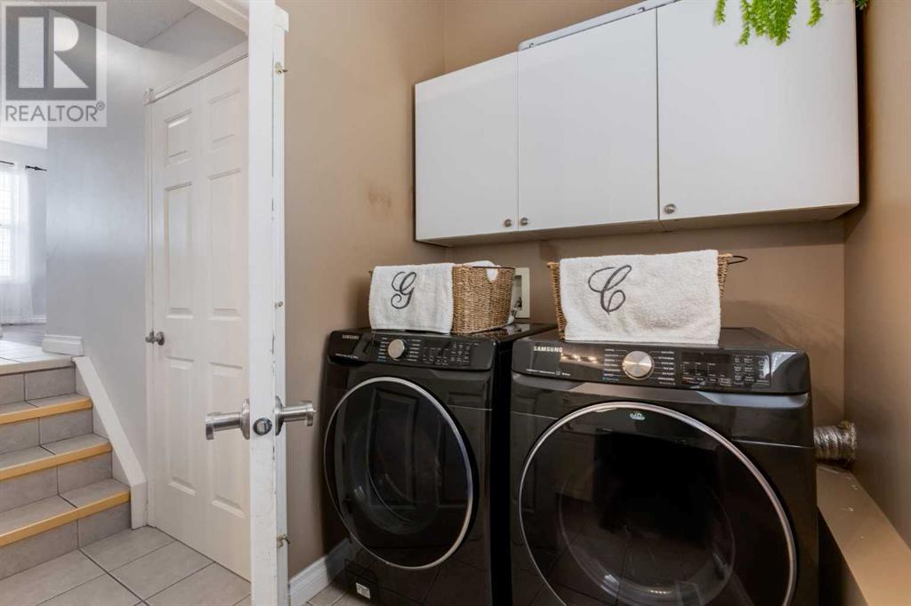 Single Family House for Sale in  Douglas Ridge Green SE Douglasdale/Glen Calgary 
