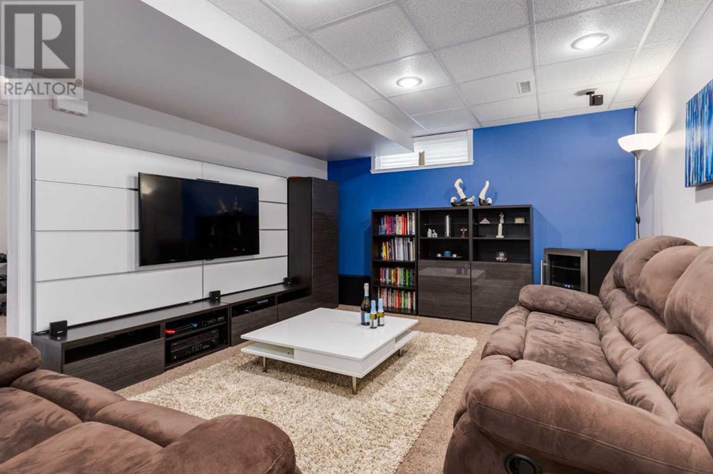 Single Family House for Sale in  Douglas Ridge Green SE Douglasdale/Glen Calgary 