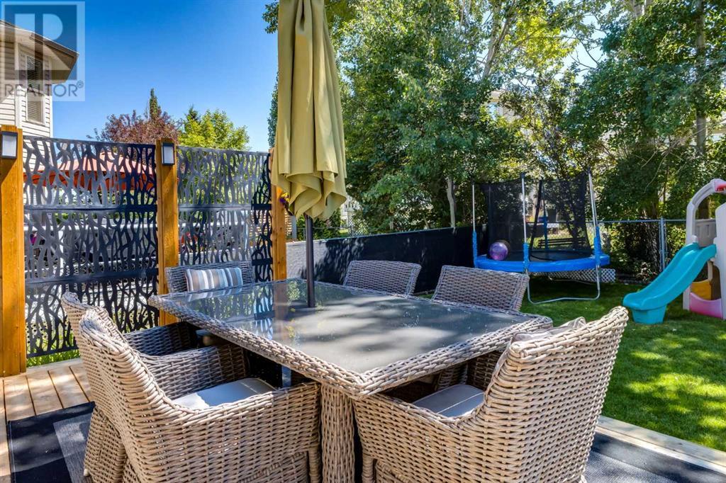 Single Family House for Sale in  Douglas Ridge Green SE Douglasdale/Glen Calgary 