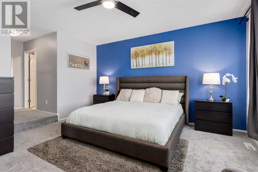 Single Family House for Sale in  Douglas Ridge Green SE Douglasdale/Glen Calgary 