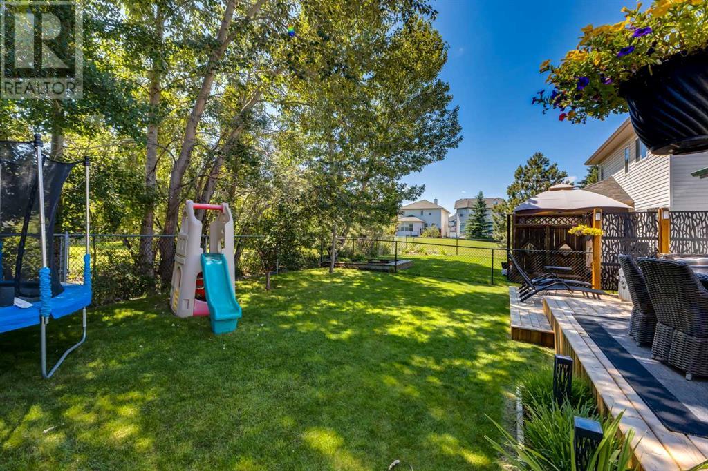 Single Family House for Sale in  Douglas Ridge Green SE Douglasdale/Glen Calgary 