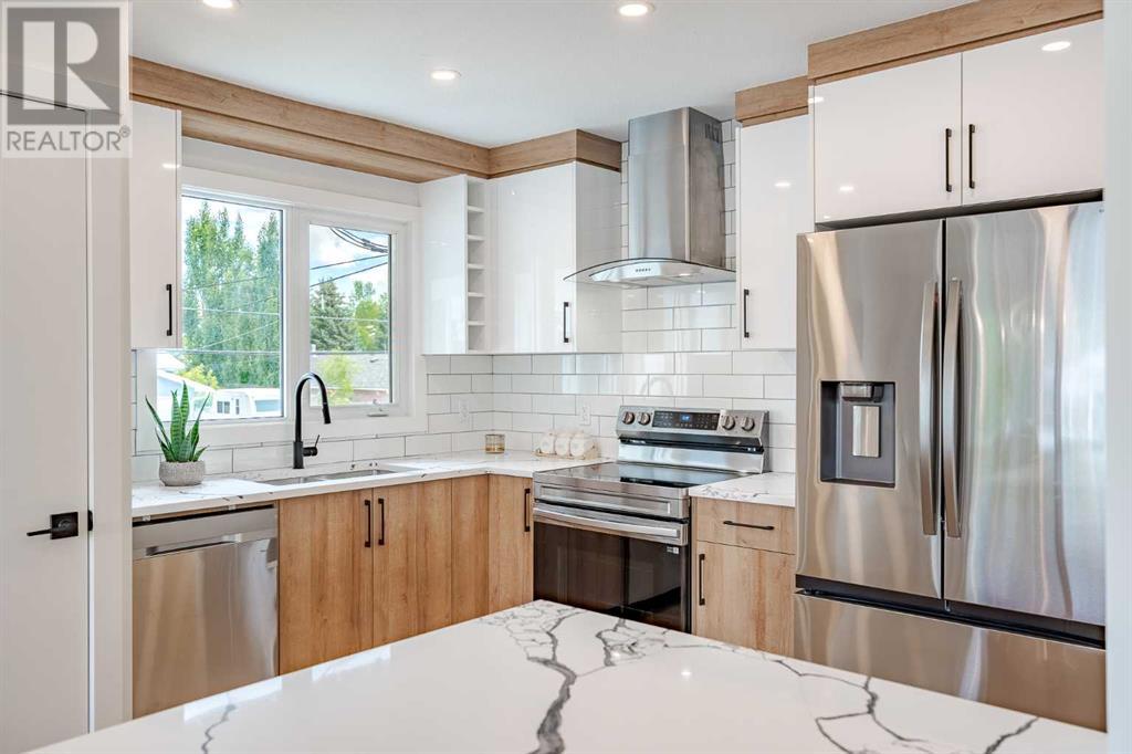 Single Family House Bi-level for Sale in  Huntbourne Road NE Huntington Hills Calgary 
