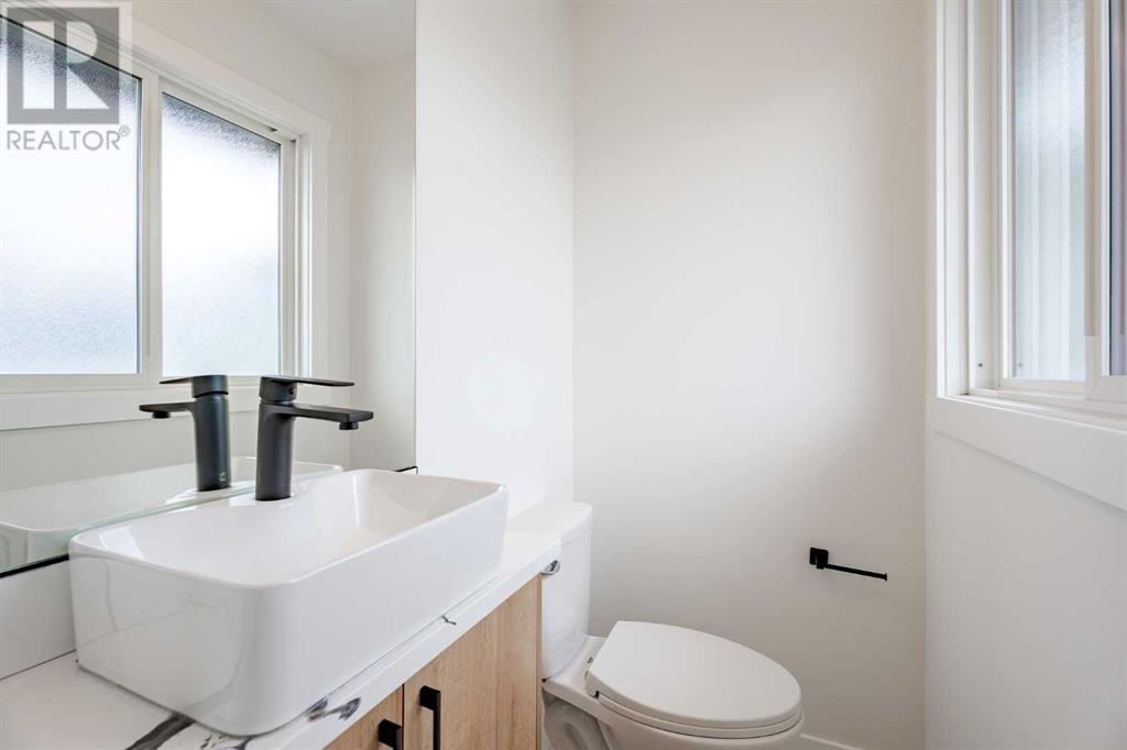 Single Family House Bi-level for Sale in  Huntbourne Road NE Huntington Hills Calgary 