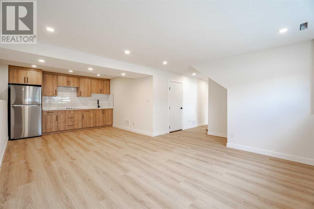 Single Family House Bi-level for Sale in  Huntbourne Road NE Huntington Hills Calgary 