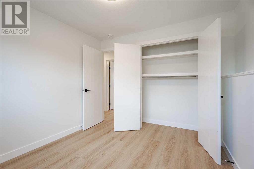 Single Family House Bi-level for Sale in  Huntbourne Road NE Huntington Hills Calgary 